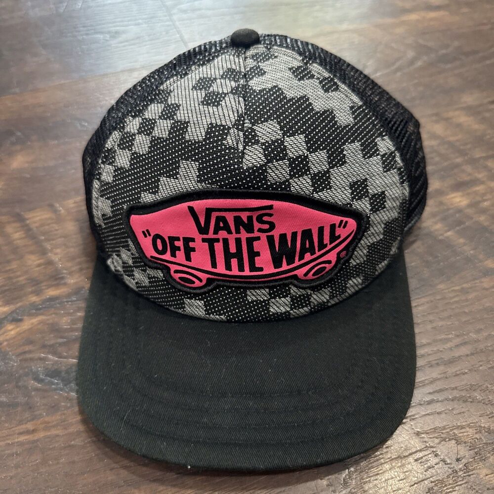 VANS Off The Wall Snap-Back Trucker Hat Black/White/Neon Pink EUC Streetwear